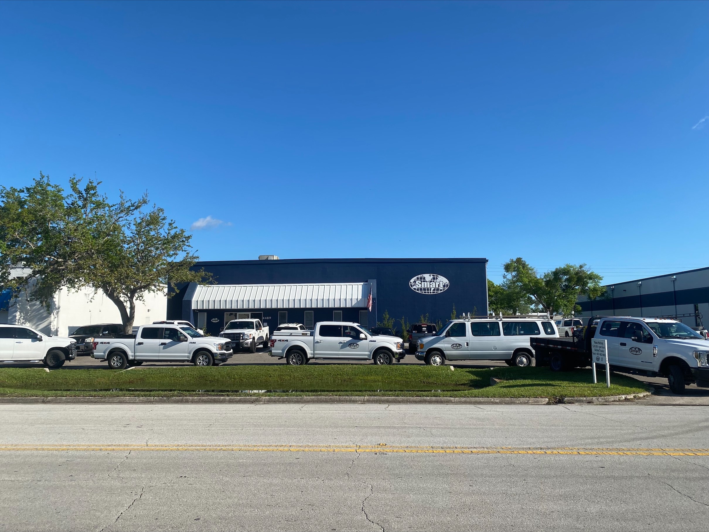 Smart-Inc Warehouse – Facility Overview Smart Inc. Office